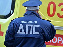 Пассажирский автобус столкнулся с авто на трассе в Свердловской области