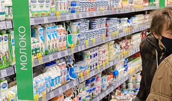 В волгоградской сметане обнаружили растительные масла и жиры