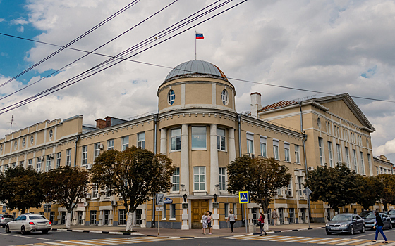 Мэр Рязани Елена Сорокина выделила медикам машины из автопарка администрации