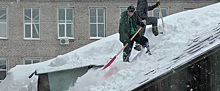 Активисты «Единой России» в Удмуртии проверяют качество уборки снега с крыш и во дворах