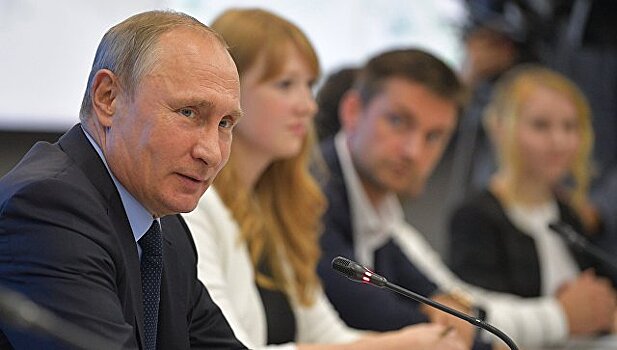 Путин призвал IT-компании перейти на отечественное ПО