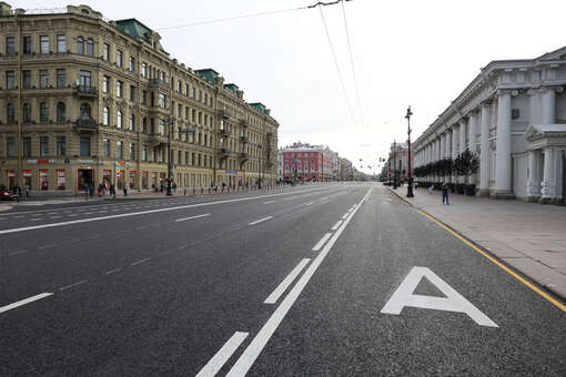В Петербурге запустили движение по отремонтированному Невскому проспекту