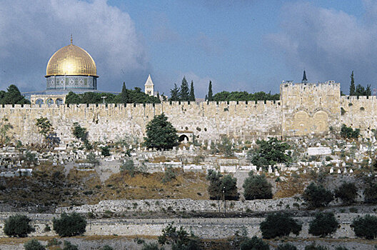 Глава Совета муфтиев: Решение США по Иерусалиму отрицает его значение как столицы трех религий