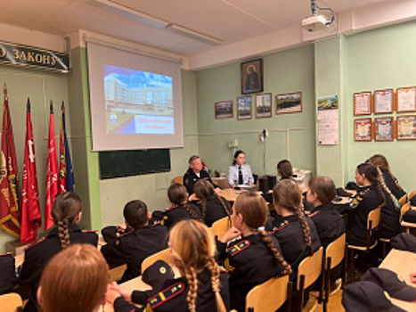 В Чувашии в рамках Всероссийской акции «Будь в форме» воспитанники Детской полицейской академии встретились со своими наставниками из МВД по региону