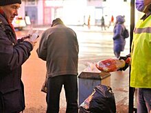 В Москве начали дополнительную раздачу еды бездомным
