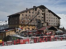 Bloomberg HT: телеведущий Недим Туркмен погиб с семьей при пожаре в турецком отеле