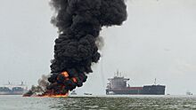 У берегов Борнео растеклась и загорелась нефть. В Индонезии – режим ЧС
