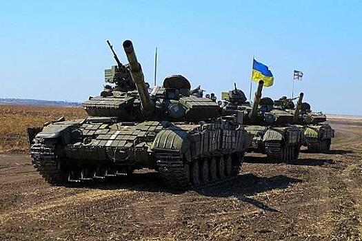 Украинская армия переходит в наступление - Два железнодорожных состава с танками и броневиками проследовали Запорожье и движутся к Луганску и Донецку