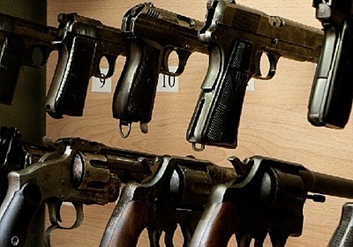 В Торонто неизвестный застрелил мужчину рядом колледжем