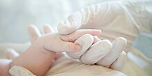 В Депздраве заявили о необходимости "кокона вакцинации" для рождения ребенка