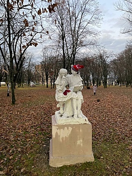 В Курске утеплили скульптуры в парке Пионеров