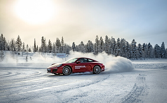 Опубликовано расписание зимней программы Центра вождения Porsche