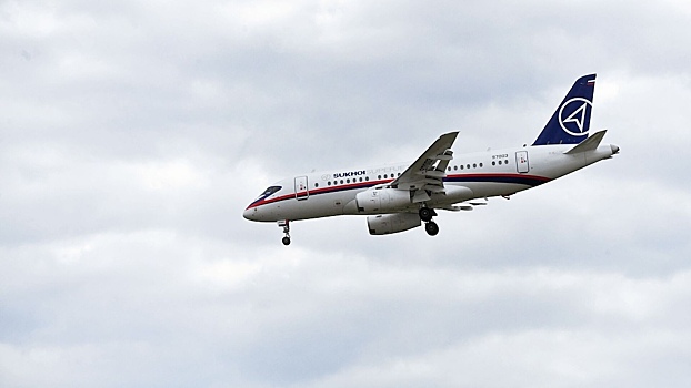 Авиакомпании пожаловались на низкий ресурс российских деталей для Superjet