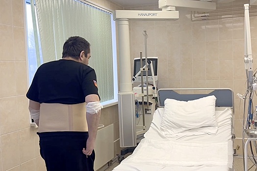 Губернатор Мурманской области Андрей Чибис встал на ноги после ранения