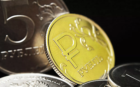 Названы сроки ослабления рубля