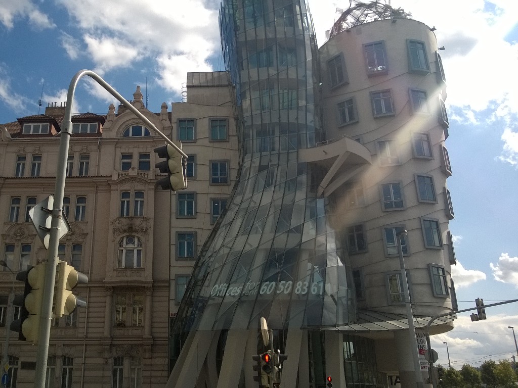 Танцующий дом, Прага, Чехия, Европа