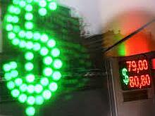 Предсказано снижение доллара до 60 рублей