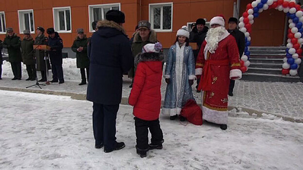 Квартиры офицерам: десятки семей военнослужащих в Хабаровске стали новоселами