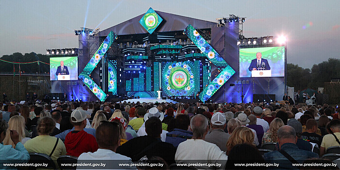 Лукашенко: Фестиваль в Александрии воплощает все, что мы называем своими исконными ценностями