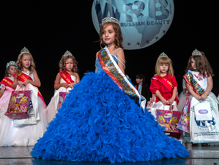 Победительница Всероссийского конкурса красоты Miss World Russian Beauty среди детей Доминика Козьмова