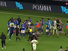 Российские футболисты устроили массовую драку после финального свистка
