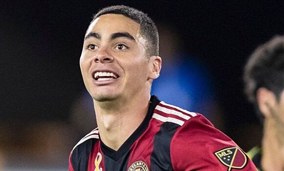 Молитвы Бенитеса услышаны: "Ньюкасл" близок к подписанию двух игроков