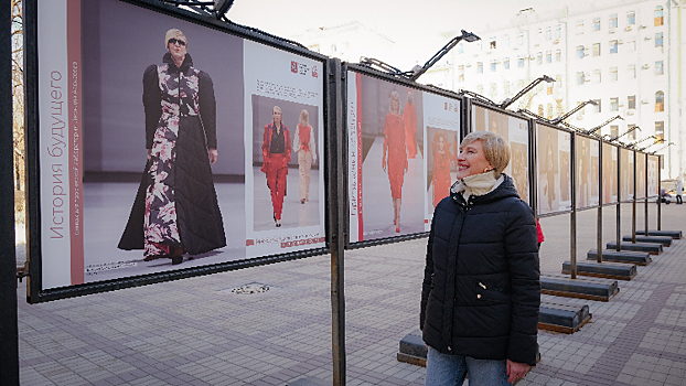 Из строителей – в модели. Уличную фотовыставку посвятили четырёхлетию «Московского долголетия»