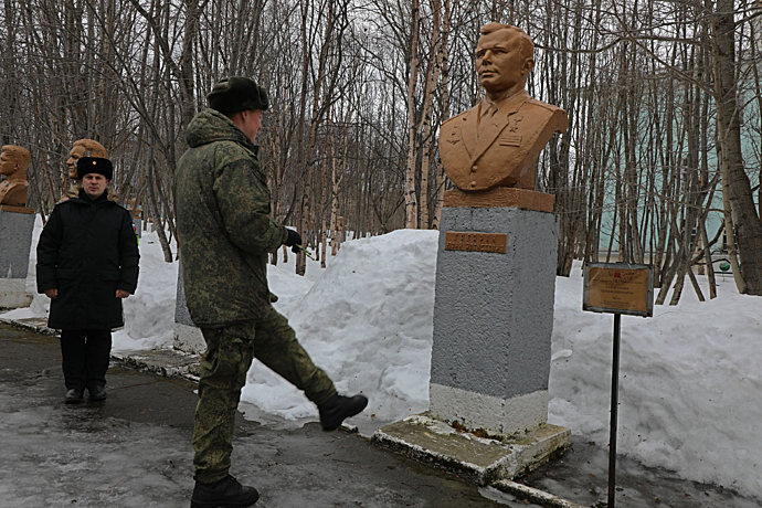 В гарнизоне Северного флота Сафоново почтили память первого космонавта Юрия Гагарина