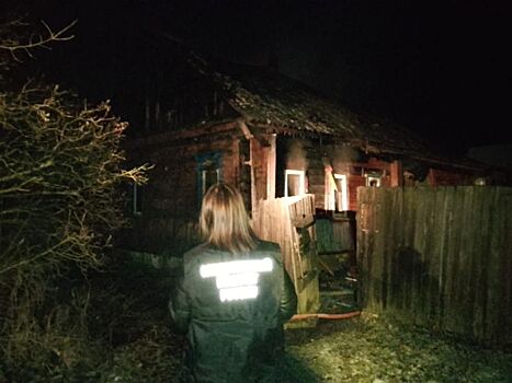 Из-за неисправного дымохода ночью в Петровске загорелась баня пенсионерки