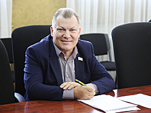 “Активный законотворец, журналист, меломан”: калининградцы — об умершем депутате Валерии Корнилове