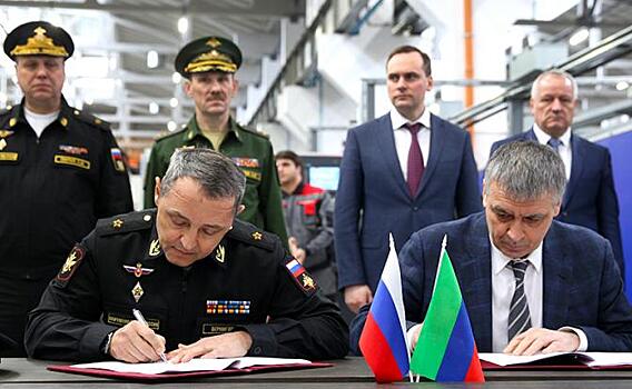 Торпеды: Русский «Ихтиозавр» пустился в погоню за итальянской «Черной акулой»