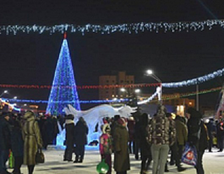 В Барнауле назначено время открытия городской елки