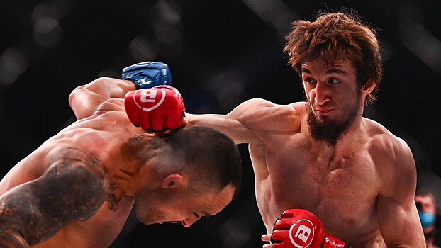 Магомедшарипов победил Санчеса на турнире Bellator в Дублине