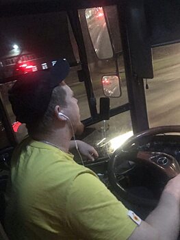 Водитель автобуса в Саратове расстроился из-за терминала и обматерил пассажиров