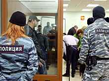 Дело Немцова: старшина присяжных пожаловался на визит посланника от обвиняемого