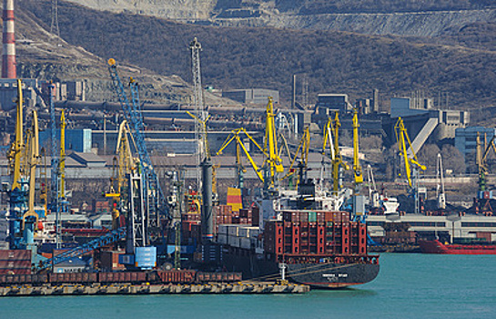 Новороссийск возглавил рейтинг портов по перевалке наливных грузов в 2016 году