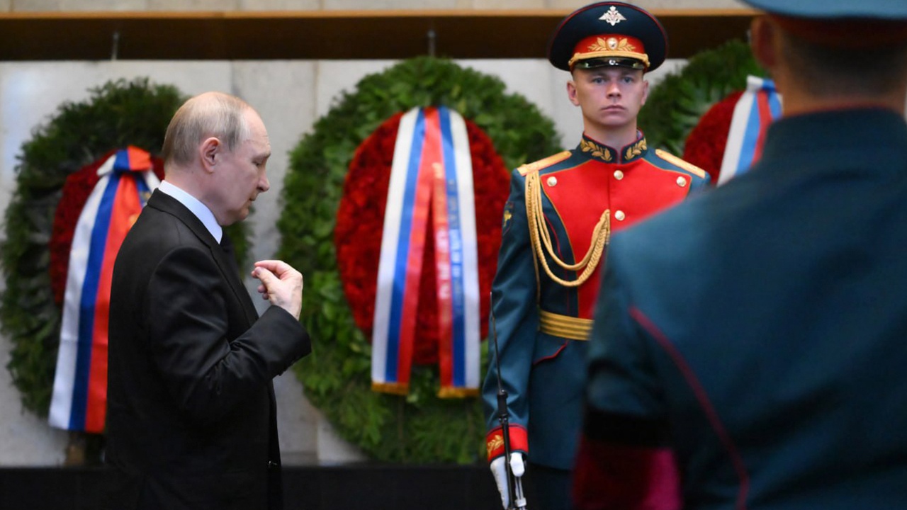 Путин простился с Ириной Подносовой