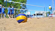 33 команды разыграли кубок Вологды по пляжному волейболу