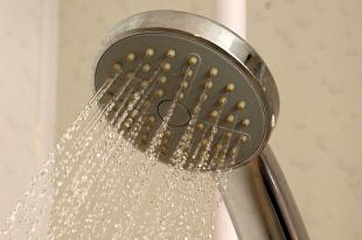 В поселке Красногвардейц спустя четыре месяца дали горячую воду