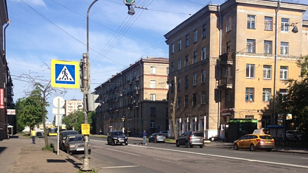 Жителей пяти аварийных домов Петербурга расселят в ближайшие два года