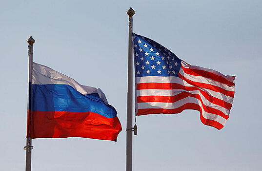 В борьбу России и США в Таллинне вмешаются военные атташе