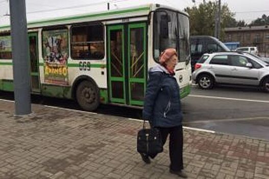 Ярославские общественники предложили убрать рекламу с окон автобусов
