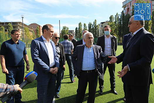Премьер-министр Дагестана проверил готовность спортивного объекта в Махачкале