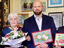 Александр Кулаков поздравил с Днем Победы Иду Синюшкину и Марию Жданович