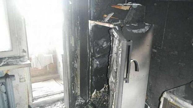 Из-за неисправности холодильника произошел пожар в десятиэтажке Череповца