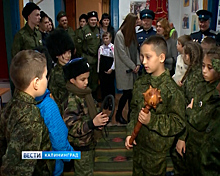 В Калининграде ряды казаков пополнили около двухсот школьников и студентов