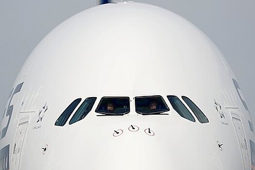 Опытный пилот рассказал о происходящем в самолете во время турбулентности