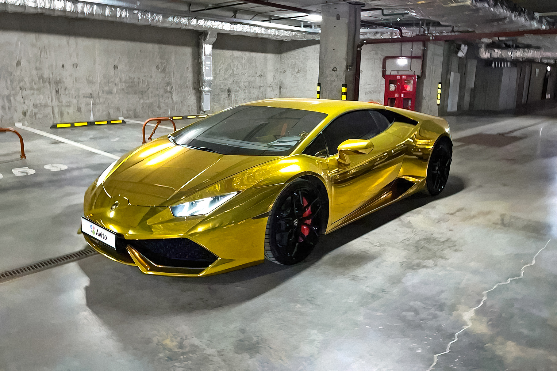 Новости автомира: В России продают Lamborghini Huracan с «золотым» кузовом