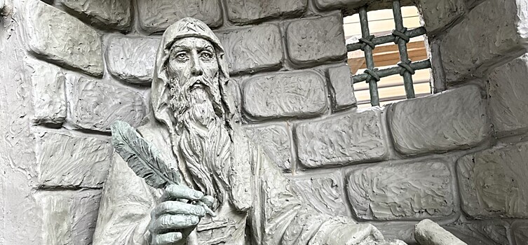 Монумент Патриарха Гермогена в темнице откроют на Зеленском съезде в День народного единства