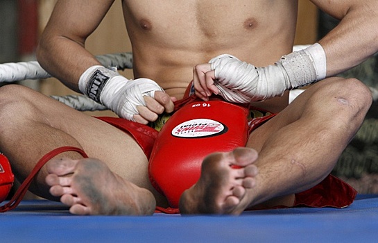 Боксеры 7 букв. Бокс болят запястья рук. После бокса болят кисти рук. Болит кисть после бокса.